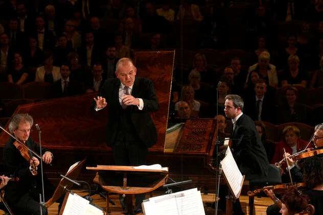 French conductor Francois-Xavier Roth, center, conducts the Les Siecles symphony orchestra during the 77th Prague Spring international music festival, on May 31, 2022, in Prague, Czech Republic. Second from right performs French pianist Bertrand Chamayou. (CTKxPhoto KaterinaxSulova) CTKPhotoP2022053108728  suk003