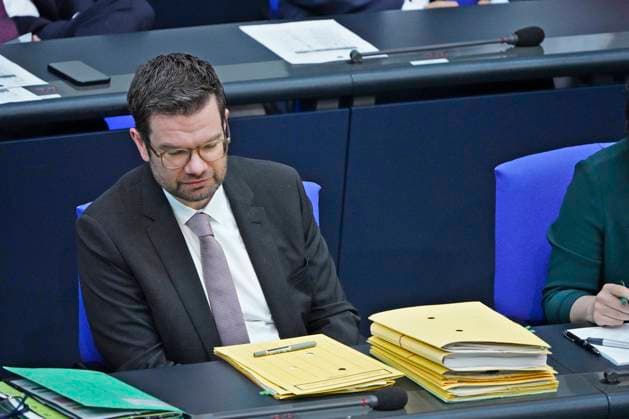 News Bilder des Tages Justizminister Marco Buschmann (FDP) im Bundestag am 1. Juni 2022 Justizminister Marco Buschmann (FDP) im Bundestag am 1. Juni 2022 Berlin Bundestag Berlin GER *** Minister of Justice Marco Bushman FDP in the Bundestag on 1 June 2022 Minister of Justice Marco Bushman FDP in the Bundestag on 1 June 2022 Berlin Bundestag Berlin GER