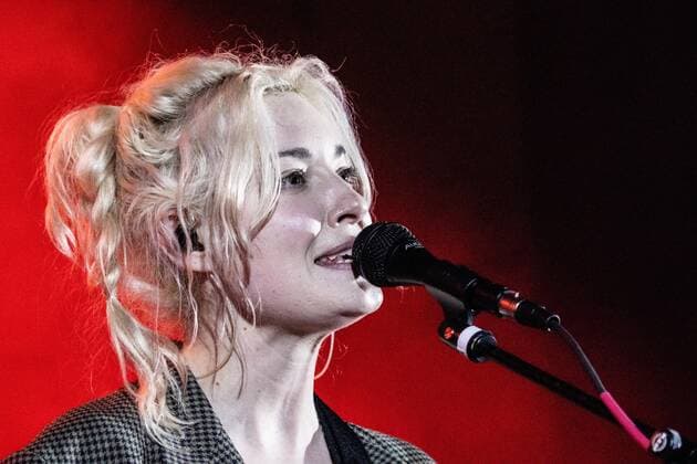 Men I Trust live in Copenhagen, Denmark Copenhagen, Denmark. 01st, June 2022. The Canadian indie pop band Men I Trust performs a live concert at VEGA in Copenhagen. Here singer, songwriter and musician Emmanuelle Proulx is seen live on stage. Copenhagen Denmark  Copyright: xGonzalesxPhoto ErlingxBrodersenx