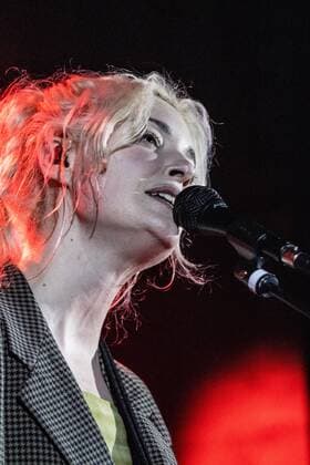 Men I Trust live in Copenhagen, Denmark Copenhagen, Denmark. 01st, June 2022. The Canadian indie pop band Men I Trust performs a live concert at VEGA in Copenhagen. Here singer, songwriter and musician Emmanuelle Proulx is seen live on stage. Copenhagen Denmark  Copyright: xGonzalesxPhoto ErlingxBrodersenx