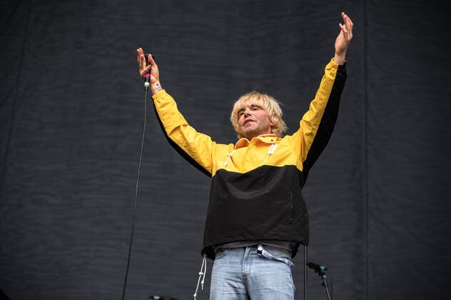 The Charlatans perform at the Etihad Stadium in Manchester on June 1st, 2022 where they are supporting Liam Gallagher on his UK Stadium tour. Featuring: Tim Burgess Where: Manchester, United Kingdom When: 01 Jun 2022 Credit: Graham Finney Cover Images Copyright: xx 51625150 EDITORIAL USE ONLY. NOT FOR USE BY NEWSPAPERS BASED IN THE UK.