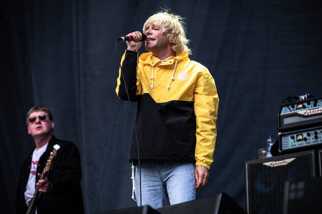 The Charlatans perform at the Etihad Stadium in Manchester on June 1st, 2022 where they are supporting Liam Gallagher on his UK Stadium tour. Featuring: Tim Burgess Where: Manchester, United Kingdom When: 01 Jun 2022 Credit: Graham Finney Cover Images Copyright: xx 51625142 EDITORIAL USE ONLY. NOT FOR USE BY NEWSPAPERS BASED IN THE UK.