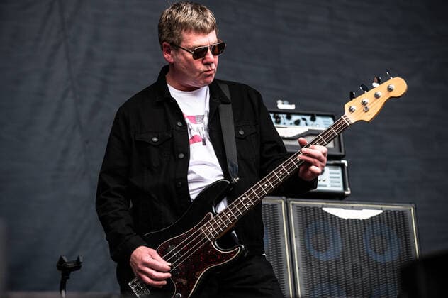 The Charlatans perform at the Etihad Stadium in Manchester on June 1st, 2022 where they are supporting Liam Gallagher on his UK Stadium tour. Featuring: Martin Blunt Where: Manchester, United Kingdom When: 01 Jun 2022 Credit: Graham Finney Cover Images Copyright: xx 51625143 EDITORIAL USE ONLY. NOT FOR USE BY NEWSPAPERS BASED IN THE UK.