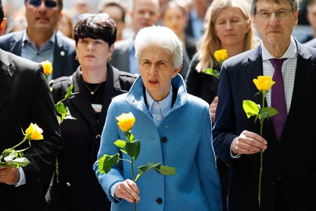 Marie Agnes Strack-Zimmermann, FDP-Verteidigungspolitikerin, beim Schweigemarsch in Solidarität mit der Ukraine nach 100 Tagen Krieg zur Botschaft der Ukraine. Veranstalter ist die FDP nahe Friedrich-Naumann-Stiftung, am 02.06.22 in Berlin Strack Zimmermann und Djir-Sara Schweigemarsch 100 Tage Ukraine Krieg in Berlin *** Marie Agnes Strack Zimmermann, FDP defense politician, at the silent march in solidarity with Ukraine after 100 days of war to the Embassy of Ukraine organizer is the FDP close Friedrich Naumann Foundation, on 02 06 22 in Berlin Strack Zimmermann and Djir Sara silent march 100 days Ukraine war in Berlin