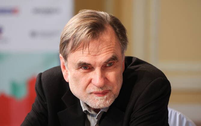MOSCOW, RUSSIA â€“ JUNE 2, 2022: Film director Sergei Selyanov is seen during a ceremony to name entries on the shortlist for Big Book Prize 2022, at a showroom in the GUM Shopping Arcade. The Big Book Prize is a Russian national literary prize established in 2005 to support literature professionals in Russia. This year, the shortlist includes 10 entries. Anton Novoderezhkin TASS  TS133AF3