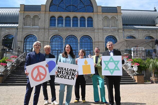 Stefan Charles, head of the Department of Culture of the City of Cologne, l r, Norbert Oberhaus, concert organizer, Claudia Hessel, Cologne Forum for Culture and Dialogue, Ulrike Neukamm and Höft, artistic directors, Abraham Lehrer, Central Council of Jews at the press conference on the program of Shalom Music Cologne the music festival takes place as part of the Jewish fe