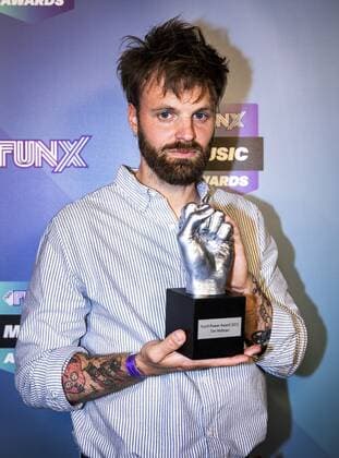 2022 06 02 22 58 12 AMSTERDAM Tim Hofman wins the Power Award during the FunX Music Awards in AFAS Live in Amsterdam During the award show, the most important music prizes of the young Netherlands were presented ANP RAMON VAN FLYMEN netherlands out belgium out  Copyright: xx x449708565x originalFilename: 449708565.jpg