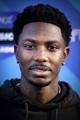 2022 06 02 20 15 20 AMSTERDAM Eljero Elia on the purple carpet for the FunX Music Awards in AFAS Live in Amsterdam During the award show, the most important music prizes of the young Netherlands are presented ANP RAMON VAN FLYMEN netherlands out belgium out  Copyright: xx x449708713x originalFilename: 449708713.jpg