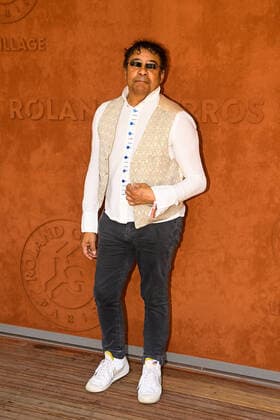 Laurent Voulzy CELEBRITES : Roland Garros 2022 - Internationaux de France - 04 06 2022 FedericoPestellini Panoramic 