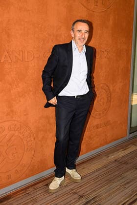 Elie Semoun CELEBRITES : Roland Garros 2022 - Internationaux de France - 04 06 2022 FedericoPestellini Panoramic 