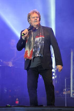 Schlossgrabenfest Darmstadt singer Howard Carpendale during a performance at the Schlossgrabenfest on 03 06 2022 in Damrstadt 20220603MWI18645