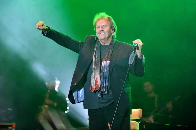 Schlossgrabenfest Darmstadt singer Howard Carpendale during a performance at the Schlossgrabenfest on 03 06 2022 in Damrstadt 20220603MWI18777