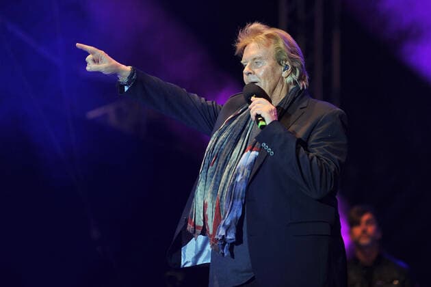 Schlossgrabenfest Darmstadt singer Howard Carpendale during a performance at the Schlossgrabenfest on 03 06 2022 in Damrstadt 20220603MWI18797