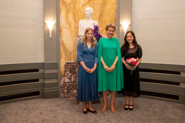Princess Eleonore, Queen Mathilde of Belgium and winner Hayoung Choi meet after the final session of the Queen Elisabeth Cello Competition 2022, at the Bozar Palais des Beaux Arts, in Brussels, Saturday 04 June 2022.  NICOLASxMAETERLINCK 35856337