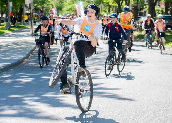 June 5, 2022, Montreal, PQ, Canada: Cyclists take part in the Tour de L Ile cycling race in Montreal, Sunday, June 5, 2022. Montreal Canada  - ZUMAc35_ 20220605_zaf_c35_006 Copyright: xGrahamxHughesx