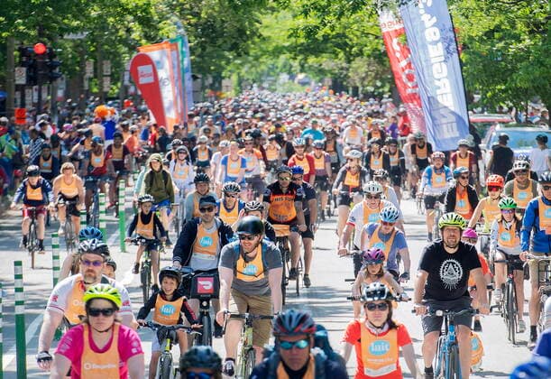 News Bilder des Tages June 5, 2022, Montreal, PQ, Canada: Cyclists take part in the Tour de L Ile cycling race in Montreal, Sunday, June 5, 2022. Montreal Canada  - ZUMAc35_ 20220605_zaf_c35_009 Copyright: xGrahamxHughesx