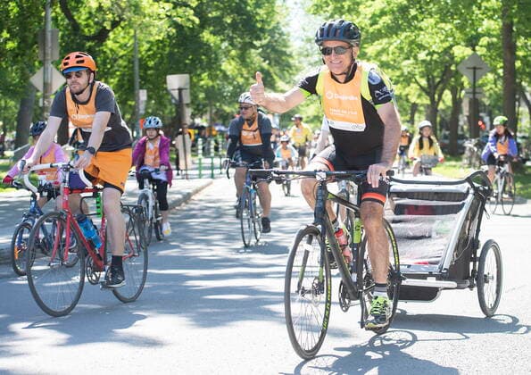 June 5, 2022, Montreal, PQ, Canada: Cyclists take part in the Tour de L Ile cycling race in Montreal, Sunday, June 5, 2022. Montreal Canada  - ZUMAc35_ 20220605_zaf_c35_018 Copyright: xGrahamxHughesx
