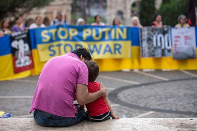 News Bilder des Tages June 5, 2022, Roma, Italia: Members of the Ukrainian community in Rome protest against war and against Russian President Vladimir Putin over the Ukraine crisis, in Rome, Italy, 05 June 2022. .ANSA MASSIMO PERCOSSI Roma Italia - ZUMAa110 20220605_zaf_a110_058 Copyright: xAnsa MassimoxPercossix