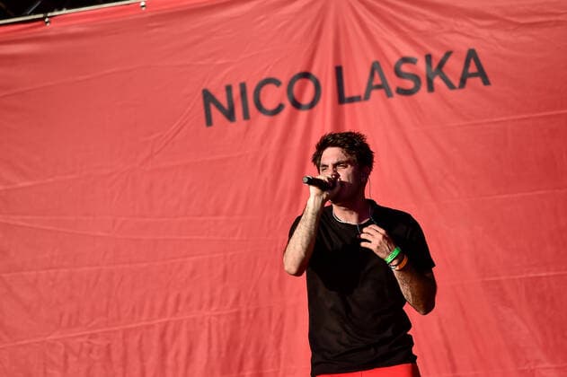 04 06 2022, xkaix, entertainment music, Schlossgrabenfest 2022 emspor, v l Nico Laska on the Merck stage Darmstadt kp