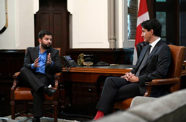 June 6, 2022, Ottawa, ON, CAN: Prime Minister Justin Trudeau meets with President of the Republic of Chile Gabriel Boric in his West Block office on Parliament Hill in Ottawa, on Monday, June 6, 2022. Ottawa CAN  - ZUMAc35_ 20220606_zaf_c35_007 Copyright: xJustinxTangx