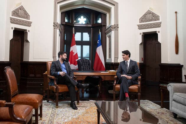 The President of Chile, Gabriel Boric (L), speaks with his Canadian counterpart, Justin Trudeau, during a meeting today, in Ottawa, Canada, 06 June 2022. Boric is on an official tour that will also take him to the 2022 Summit of the Americas, which will take place in the US city of Los Angeles. EFE Alberto Valdes Chilean President Gabriel Boric meets with Justin Trudeau !ACHTUNG: NUR REDAKTIONELLE NUTZUNG!  Copyright: xAlbertoxValdesx AME4908 20220606-d30cc26cf61239732d9c060171c6e5725a63fc00