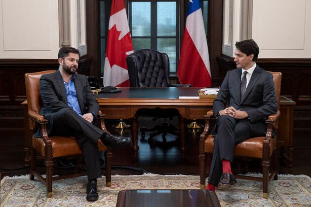 The President of Chile, Gabriel Boric (L), speaks with his Canadian counterpart, Justin Trudeau, during a meeting today, in Ottawa, Canada, 06 June 2022. Boric is on an official tour that will also take him to the 2022 Summit of the Americas, which will take place in the US city of Los Angeles. EFE Alberto Valdes Chilean President Gabriel Boric meets with Justin Trudeau !ACHTUNG: NUR REDAKTIONELLE NUTZUNG!  Copyright: xAlbertoxValdesx AME4911 20220606-b65911c0aab43c6300599f55fa2a4722395f2152