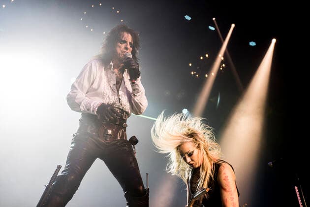 Alice Cooper Konzert in Kopenhagen Alice Cooper live in Copenhagen, Denmark Copenhagen, Denmark. 06th, June 2022. The American singer Alice Cooper performs a live concert at KB Hallen in Frederiksberg, Copenhagen. Copenhagen Denmark  Copyright: xGonzalesxPhoto LassexLagonix