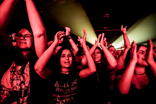 Green Day live in Copenhagen, Denmark Copenhagen, Denmark. 07th, June 2022. Concert goers attend a live concert with the American rock band Green Day at Forum at Frederiksberg, Copenhagen. Copenhagen Denmark  Copyright: xGonzalesxPhoto LassexLagonix