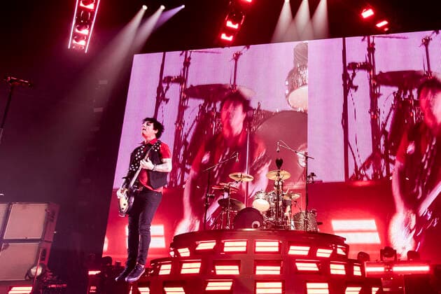 Green Day live in Copenhagen, Denmark Copenhagen, Denmark. 07th, June 2022. The American rock band Green Day performs a live concert at Forum at Frederiksberg, Copenhagen. Here lead singer and musician Billie Joe Armstrong is seen live on stage. Copenhagen Denmark  Copyright: xGonzalesxPhoto LassexLagonix