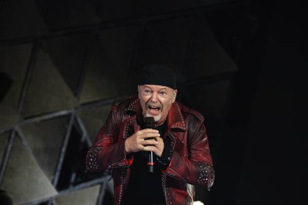 Vasco Rossi Live 2022 in Naples Vasco Live 2022, the Italian rockstar Vasco Rossi during his performance in the concert in Diego Armando Maradona stadium of Naples. Naples Campania Italy Copyright: PasqualexGargano