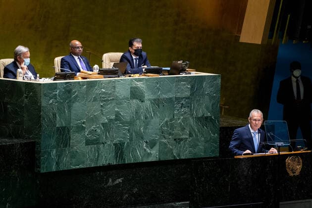 News Themen der Woche KW23 News Bilder des Tages (220607) -- UNITED NATIONS, June 7, 2022 -- Csaba Korosi (at the podium), president-elect of the 77th session of the UN General Assembly, addresses a plenary session of the General Assembly at the UN headquarters in New York, on June 7, 2022. Hungarian diplomat Csaba Korosi was elected the president of the upcoming 77th session of the UN General Assembly on Tuesday. ( Handout via Xinhua) UN-GENERAL ASSEMBLY-NEW PRESIDENT EskinderxDebebe UNxPhoto 