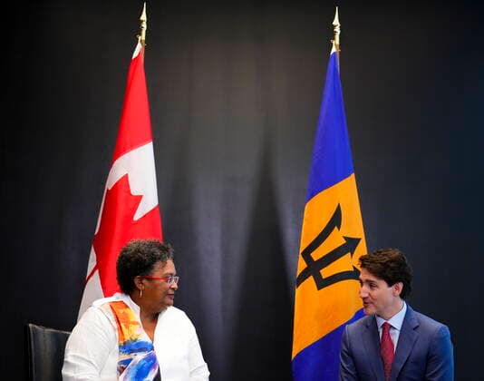 June 8, 2022, Los Angeles, Californioa, USA: Prime Minister Justin Trudeau takes part in a bilateral meeting with the Prime Minister of Barbados, Mia Mottley during the Summit of the Americas in Los Angeles, Calif., on Wednesday, June 8, 2022. Los Angeles USA  - ZUMAc35_ 20220608_zaf_c35_066 Copyright: xSeanxKilpatrickx