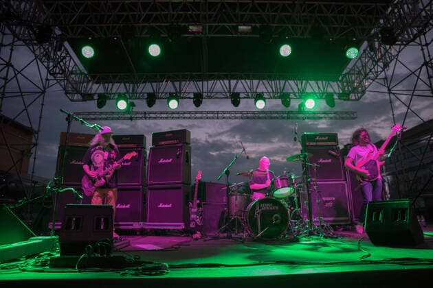 Italy: Dinosaur Jr live in Bologna The Central Binario of DumBO Space in Bologna hosted the Dinosaur JR concert for the first evening of Nova Festival 2022. Bologna Emilia-Romagna Italy Copyright: CarloxVergani