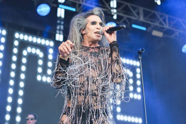 June 8, 2022, Madrid, Spain: Singer Mario Vaquerizo of the Nancys Rubias musical group performs at the Noches del Botanico Festival, at the Alfonso XIII Royal Botanical Garden in Madrid. Madrid Spain - ZUMAs197 20220608_zaa_s197_080 Copyright: xAtilanoxGarciax
