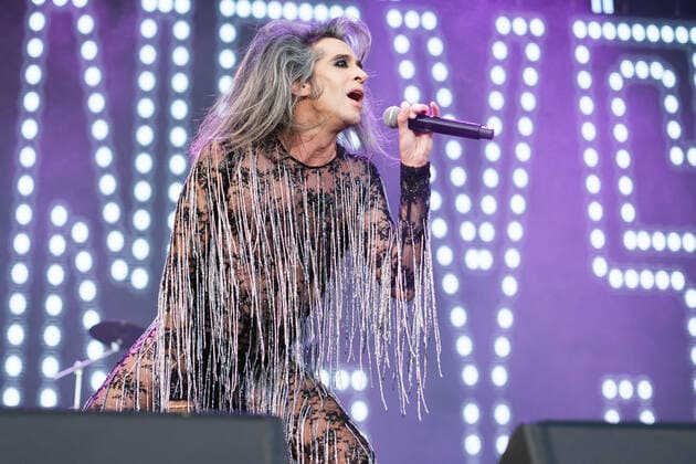 June 8, 2022, Madrid, Spain: Singer Mario Vaquerizo of the Nancys Rubias musical group performs at the Noches del Botanico Festival, at the Alfonso XIII Royal Botanical Garden in Madrid. Madrid Spain - ZUMAs197 20220608_zaa_s197_084 Copyright: xAtilanoxGarciax