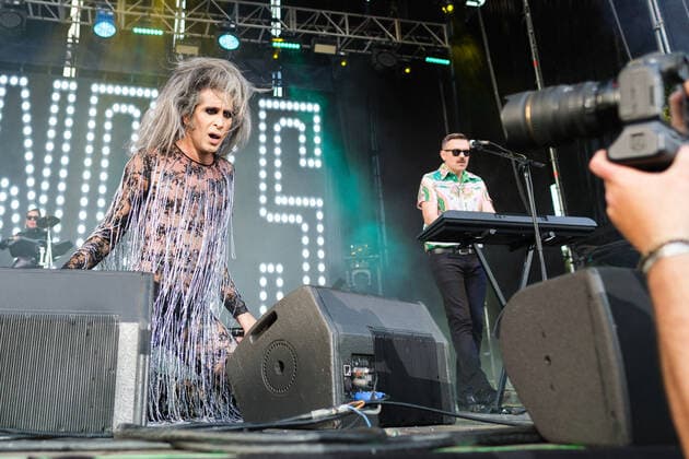June 8, 2022, Madrid, Spain: Singer Mario Vaquerizo of the Nancys Rubias musical group performs at the Noches del Botanico Festival, at the Alfonso XIII Royal Botanical Garden in Madrid. Madrid Spain - ZUMAs197 20220608_zaa_s197_087 Copyright: xAtilanoxGarciax