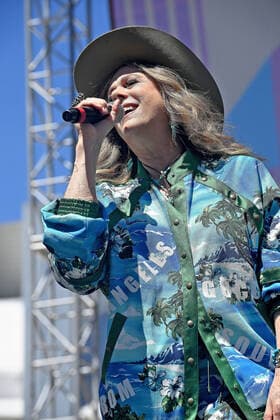 09 June 2022 - Nashville, Tennessee - Rita Wilson. 2022 CMA Music Fest Day One held at Chevy Vibes Stage. Photo Credit: Laura Farr AdMedia 281338 2022-06-09 Tennessee Nashville  Copyright: xAdMediax STAR_281338_015