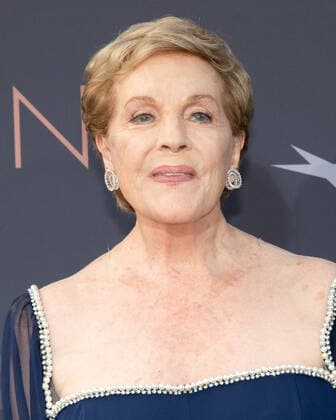 09 June 2022 - Los Angeles, California - Julie Andrews. 48th AFI Life Achievement Award Gala Tribute Celebrating Julie Andrews. Hollywood USA - ZUMAa123 20220609_zaa_a123_040 Copyright: xBillyxBennightx