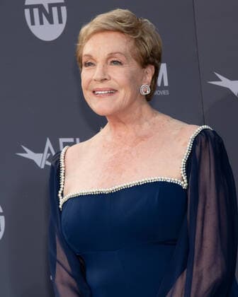 09 June 2022 - Los Angeles, California - Julie Andrews. 48th AFI Life Achievement Award Gala Tribute Celebrating Julie Andrews. Hollywood USA - ZUMAa123 20220609_zaa_a123_095 Copyright: xBillyxBennightx