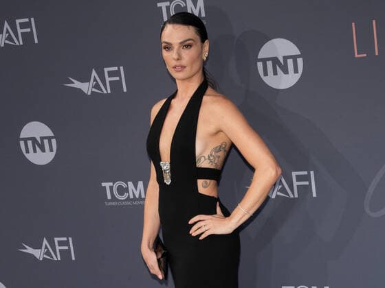 09 June 2022 - Los Angeles, California - Isis Valverde. 48th AFI Life Achievement Award Gala Tribute Celebrating Julie Andrews. Hollywood USA - ZUMAa123 20220609_zaa_a123_098 Copyright: xBillyxBennightx