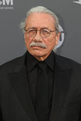 June 9, 2022, Los Angeles, CA, USA: LOS ANGELES - JUN 9: Edward James Olmos at the 48th AFI Life Achievement Award Gala Tribute Celebrating Julie Andrews at Dolby Theater on June 9, 2022 in Los Angeles, CA Los Angeles USA - ZUMAnc22 20220609_zaa_nc22_064 Copyright: xKathyxHutchinsx