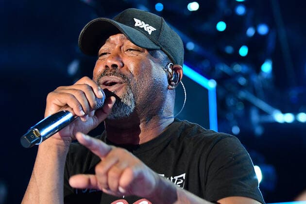 09 June 2022 - Nashville, Tennessee - Darius Rucker. 2022 CMA Fest Nighty Concert Day One held at Nissan Stadium. Photo Credit: Dara-Michelle Farr AdMedia 281343 2022-06-09 Tennessee Nashville  Copyright: xAdMediax STAR_281343_001