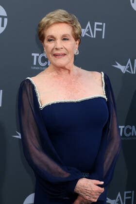 June 9, 2022, Los Angeles, CA, USA: LOS ANGELES - JUN 9: Julie Andrews at the 48th AFI Life Achievement Award Gala Tribute Celebrating Julie Andrews at Dolby Theater on June 9, 2022 in Los Angeles, CA Los Angeles USA - ZUMAnc22 20220609_zaa_nc22_060 Copyright: xKathyxHutchinsx