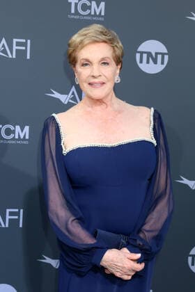 June 9, 2022, Los Angeles, CA, USA: LOS ANGELES - JUN 9: Julie Andrews at the 48th AFI Life Achievement Award Gala Tribute Celebrating Julie Andrews at Dolby Theater on June 9, 2022 in Los Angeles, CA Los Angeles USA - ZUMAnc22 20220609_zaa_nc22_061 Copyright: xKathyxHutchinsx