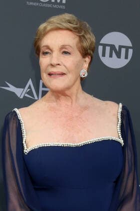 June 9, 2022, Los Angeles, CA, USA: LOS ANGELES - JUN 9: Julie Andrews at the 48th AFI Life Achievement Award Gala Tribute Celebrating Julie Andrews at Dolby Theater on June 9, 2022 in Los Angeles, CA Los Angeles USA - ZUMAnc22 20220609_zaa_nc22_059 Copyright: xKathyxHutchinsx