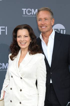 June 9, 2022, Los Angeles, CA, USA: LOS ANGELES - JUN 9: Fran Drescher, Peter Marc Jacobson at the 48th AFI Life Achievement Award Gala Tribute Celebrating Julie Andrews at Dolby Theater on June 9, 2022 in Los Angeles, CA Los Angeles USA - ZUMAnc22 20220609_zaa_nc22_145 Copyright: xKathyxHutchinsx