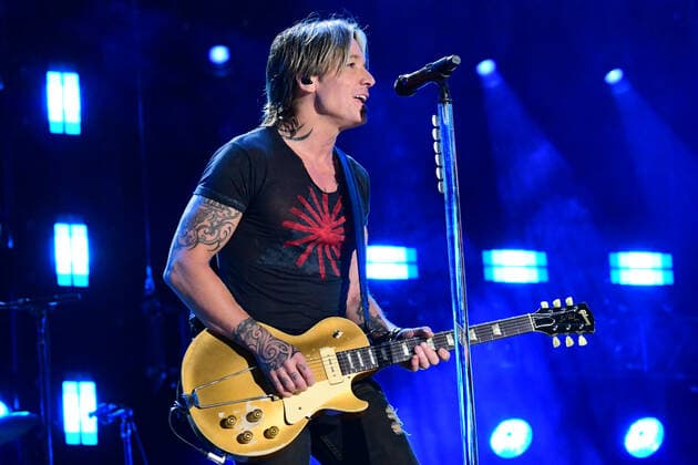 09 June 2022 - Nashville, Tennessee - Keith Urban. 2022 CMA Fest Nighty Concert Day One held at Nissan Stadium. Photo Credit: Dara-Michelle Farr AdMedia 281343 2022-06-09 Tennessee Nashville  Copyright: xAdMediax STAR_281343_048