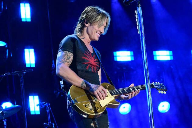 09 June 2022 - Nashville, Tennessee - Keith Urban. 2022 CMA Fest Nighty Concert Day One held at Nissan Stadium. Photo Credit: Dara-Michelle Farr AdMedia 281343 2022-06-09 Tennessee Nashville  Copyright: xAdMediax STAR_281343_058