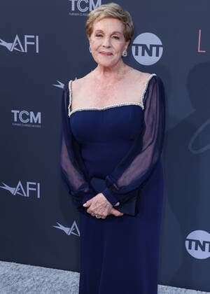 48th Annual AFI Life Achievement Award Honoring Julie Andrews English actress Julie Andrews arrives at the 48th Annual AFI Life Achievement Award Honoring Julie Andrews held at the Dolby Theatre on June 9, 2022 in Hollywood, Los Angeles, California, United States. Dolby Theatre, Hollywood, Los Angeles, California California United States  Copyright: xImagexPressxAgencyx originalFilename: collin-48thannu220610_npeg0.jpg