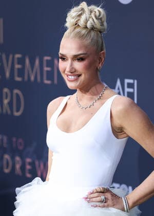 48th Annual AFI Life Achievement Award Honoring Julie Andrews American singer Gwen Stefani arrives at the 48th Annual AFI Life Achievement Award Honoring Julie Andrews held at the Dolby Theatre on June 9, 2022 in Hollywood, Los Angeles, California, United States. Dolby Theatre, Hollywood, Los Angeles, California California United States  Copyright: xImagexPressxAgencyx originalFilename: collin-48thannu220610_np1TV.jpg